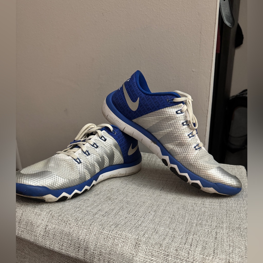 Nike Kentucky Wild Cats Sneakers